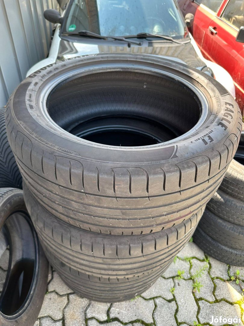 245/50ZR18 100Y Goodyear nyári gumi garnitúra [4db] peremvédővel